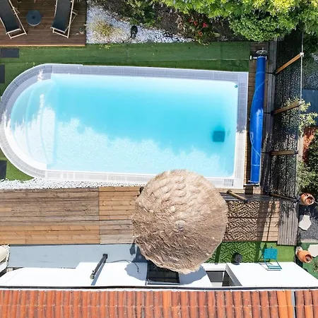 Neuf & Cosy, Piscine A Debordement Chauffee Apartment